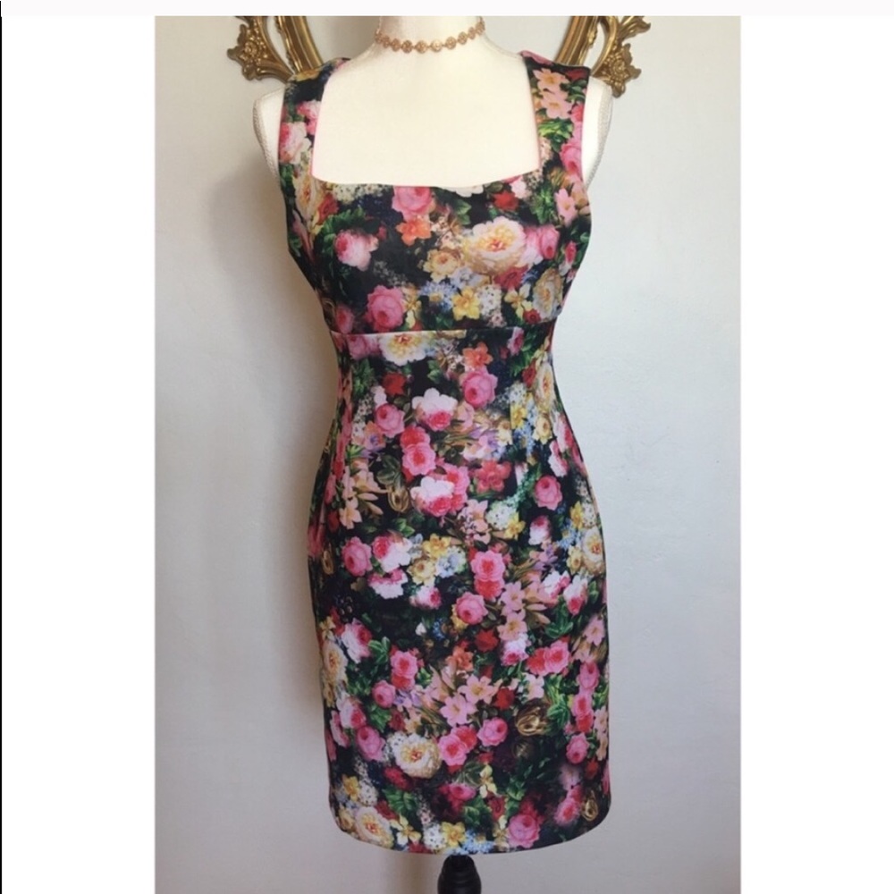 Beautiful pink/green floral print dress Size M